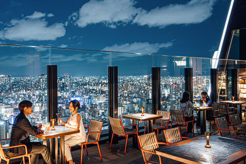 How-to Series: Elevating Alfresco Dining with Cordless Lamps